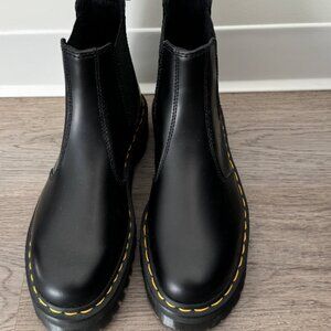 Dr. Martens 2976 Bex Smooth Leather Chelsea Boots Size 8